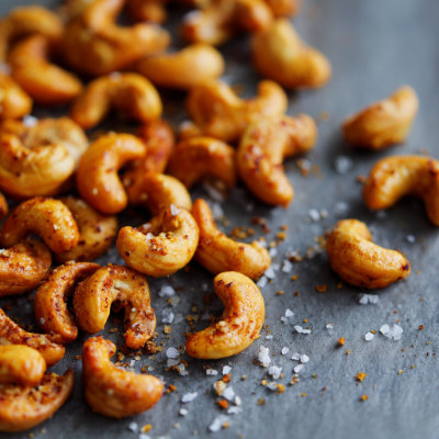 A bowl of cashews.